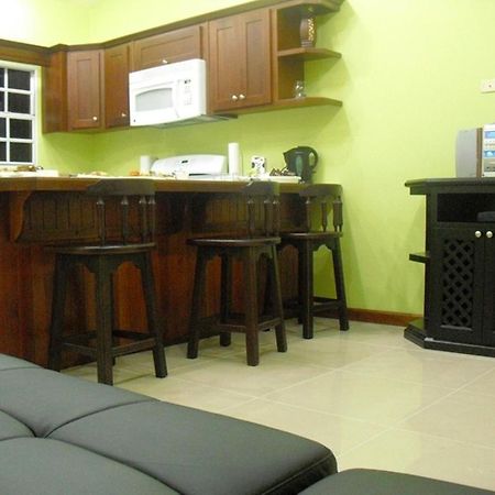 Piarco ピアルコ ビレッジ スイーツ Bed & Breakfast エクステリア 写真