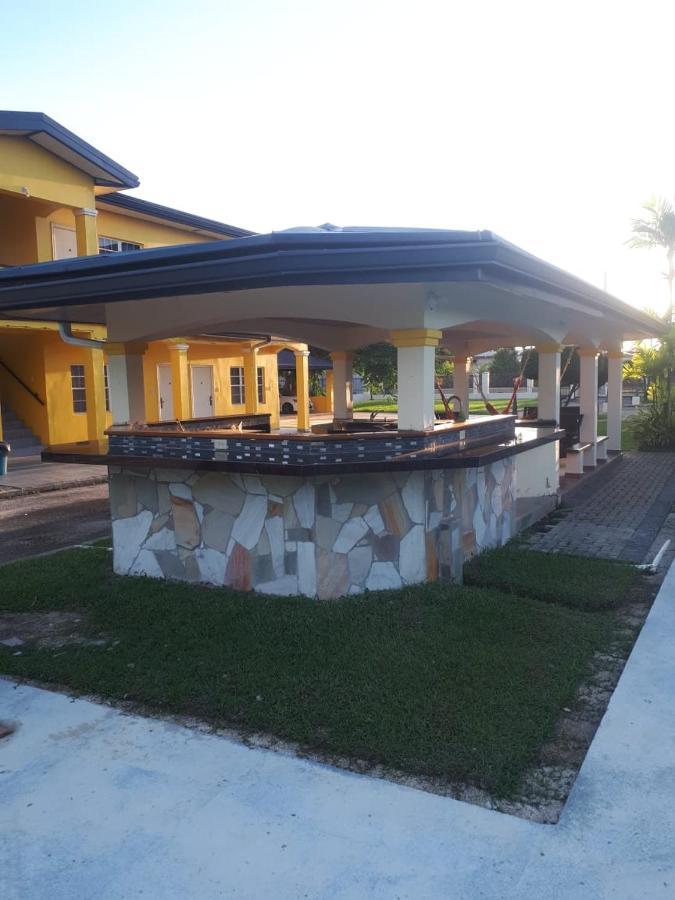 Piarco ピアルコ ビレッジ スイーツ Bed & Breakfast エクステリア 写真