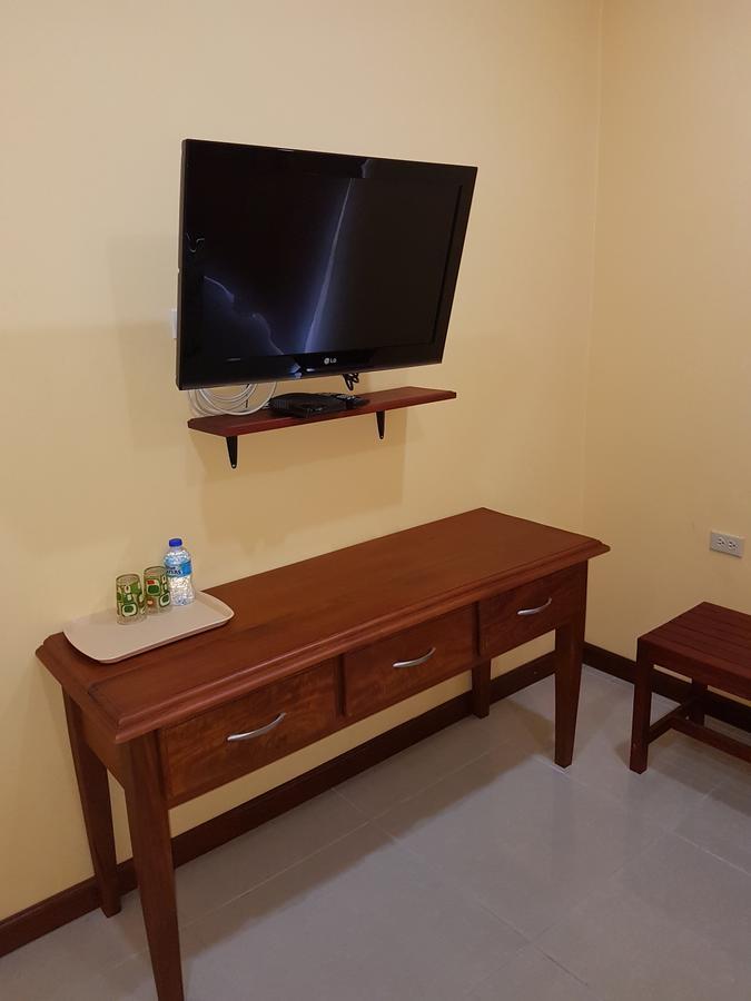 Piarco ピアルコ ビレッジ スイーツ Bed & Breakfast エクステリア 写真